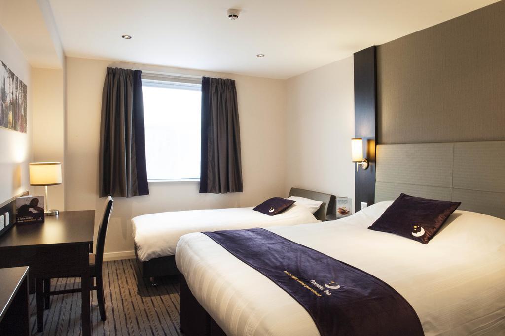 Premier Inn London City - Aldgate Bilik gambar